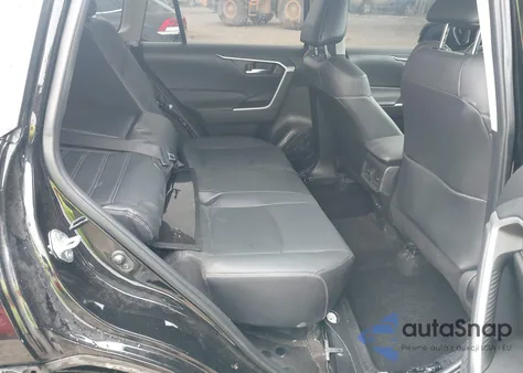 2024 Toyota Rav4 Xle Premium z USA, uszkodzony, nr VIN 2T3A1RFV5RC432568